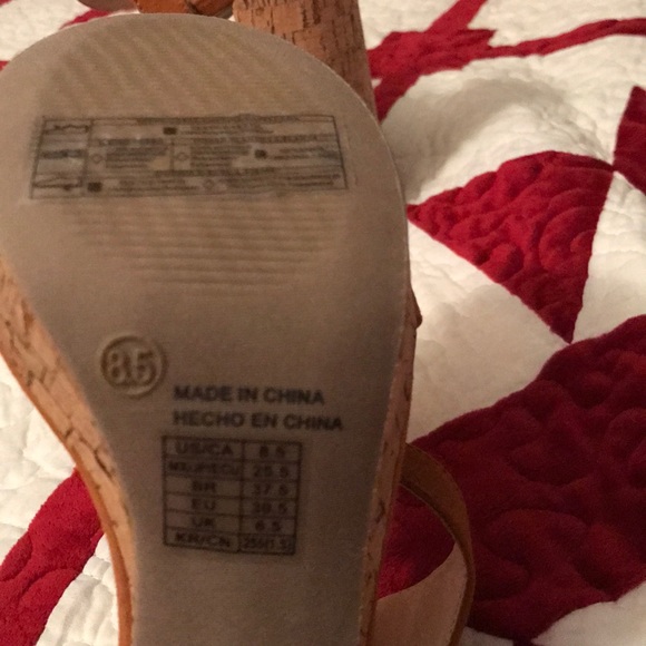 Tan heals 😍 - Picture 4 of 6